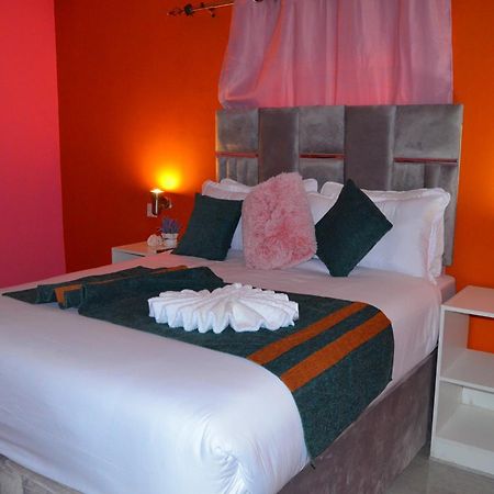 Chobe Kulotu Guest House Kasane Eksteriør billede